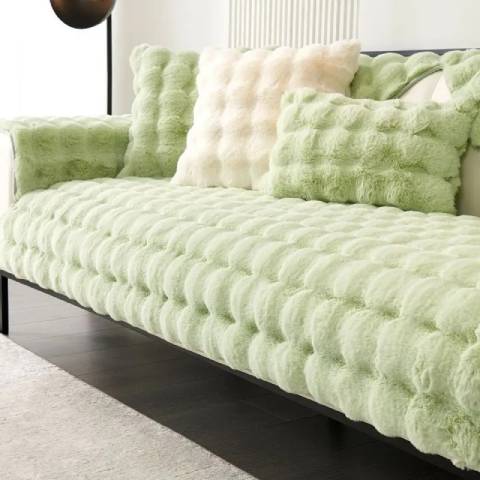 Housse de fauteuil universelle en fausse fourrure – coloris vert menthe – protection optimale et design raffiné