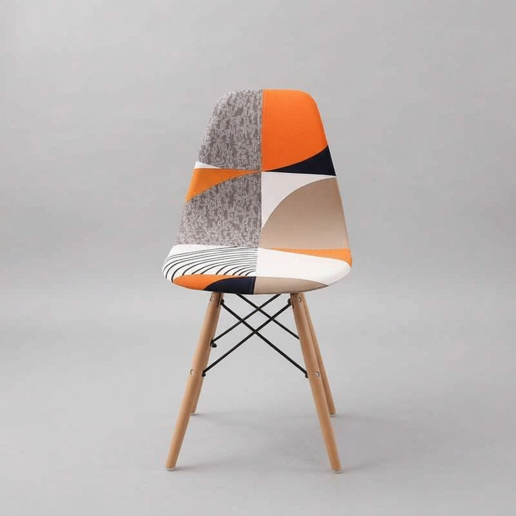 Housse pour chaise scandinave avec pieds en bois – protection et style